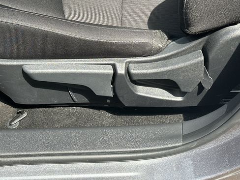 Used 2025 Nissan Sentra SV FWD image 23