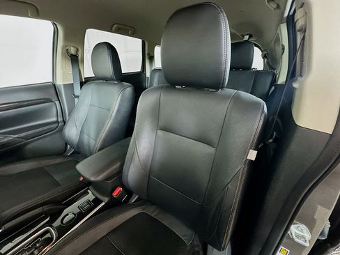 Used 2017 Mitsubishi Outlander SEL FWD image 20