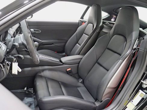 Used 2019 Porsche 718 Cayman S image 27