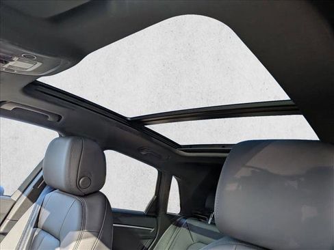 New 2025 Audi Q3 2.0T Premium image 13