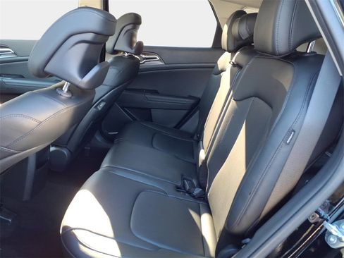 Used 2026 Kia Sportage EX w/ EX Panorama Roof Package image 11