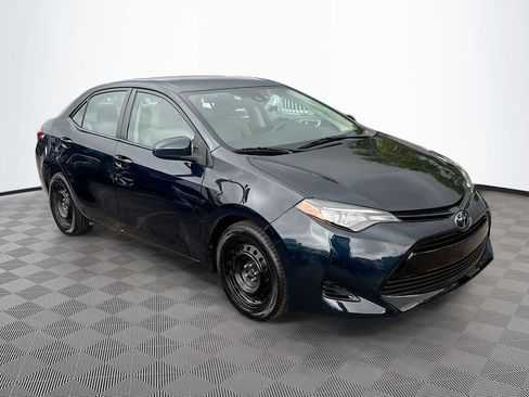 Used 2019 Toyota Corolla LE image 4