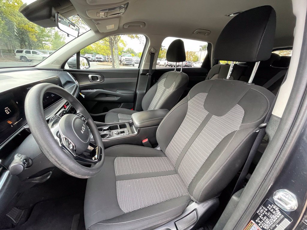 Used 2024 Kia Sorento LX FWD image 23