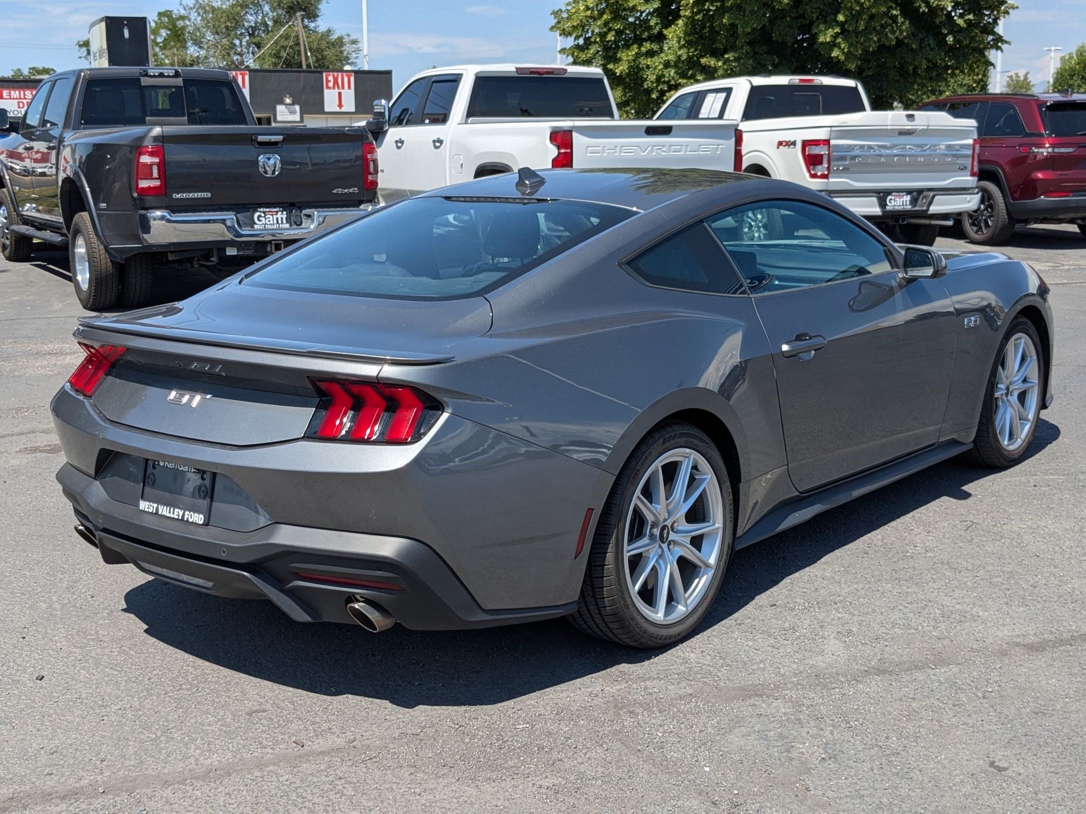 Used 2025 Ford Mustang GT Premium RWD image 3