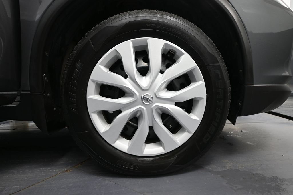 Used 2017 Nissan Rogue S FWD image 11