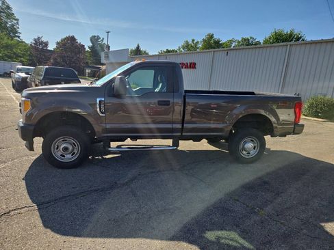 Used 2017 Ford F250 XL w/ Snow Plow Prep Package image 5