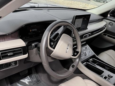Used 2022 Lincoln Aviator Reserve w/ Equipment Group 201A AWD/4WD image 17