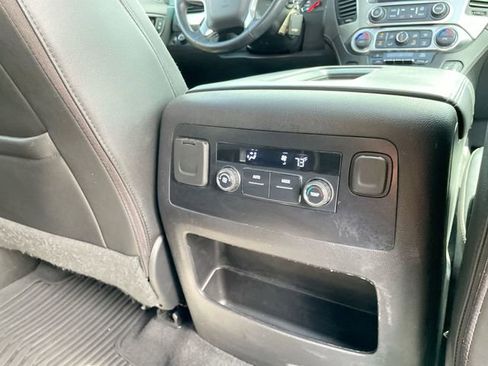 Used 2019 Chevrolet Suburban LT image 16