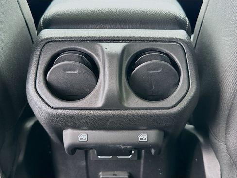 Used 2022 Jeep Wrangler Unlimited Rubicon 4xe AWD/4WD image 17
