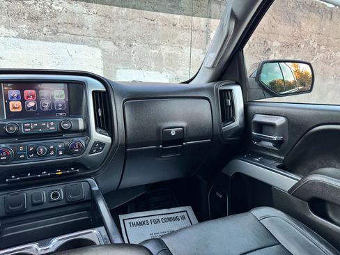 Used 2017 Chevrolet Silverado 1500 LTZ Z71 image 30