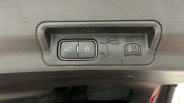 Used 2025 Ford Explorer ST AWD/4WD image 30