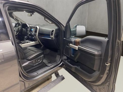 Used 2018 Ford F150 Lariat w/ Equipment Group 502A Luxury AWD/4WD image 19