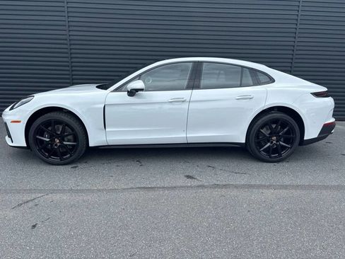 Certified 2024 Porsche Panamera image 2
