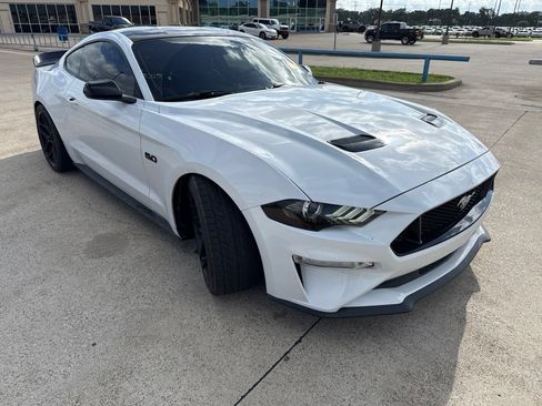 Used 2018 Ford Mustang GT w/ Equipment Group 301A RWD image 14