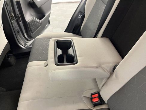 Used 2021 Toyota RAV4 XLE w/ Convenience Package FWD image 41