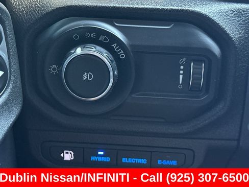 Used 2024 Jeep Wrangler Unlimited AWD/4WD image 43