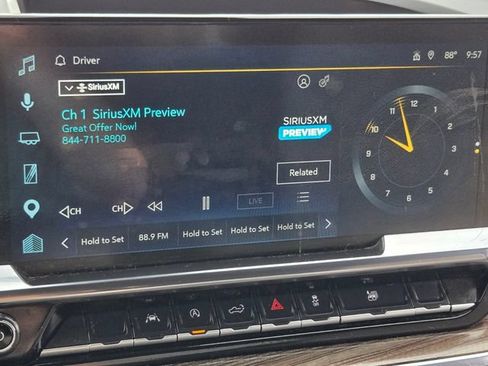 Used 2025 Chevrolet Silverado 1500 LT AWD/4WD image 28