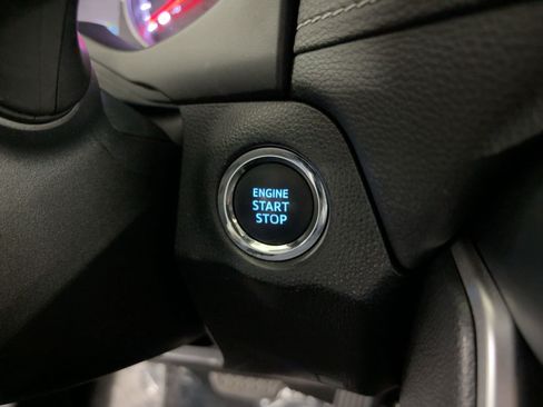 Used 2021 Toyota RAV4 XLE Premium image 26