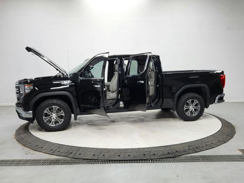 Used 2023 GMC Sierra 1500 SLT w/ SLT Convenience Package image 12