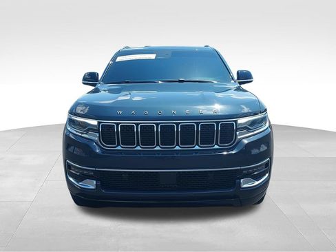 Used 2023 Jeep Wagoneer 4WD w/ Premium Group I image 3