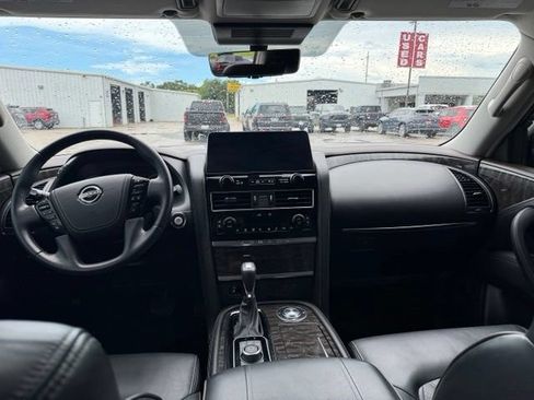 Used 2023 Nissan Armada Platinum w/ Captain's Chairs Package RWD image 18