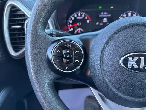 Used 2021 Kia Soul S image 28