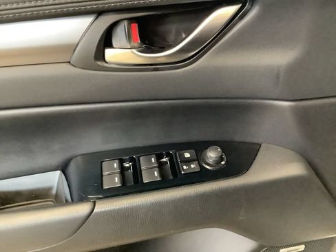 Used 2018 MAZDA CX-5 Touring w/ Preferred Equipment Package AWD/4WD image 18