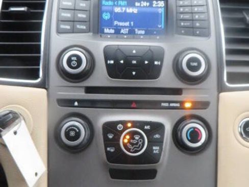 Used 2013 Ford Taurus SE image 49