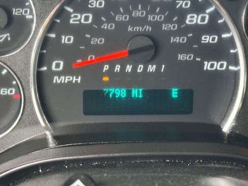 Used 2024 Chevrolet Express 3500 LT w/ LT Preferred Equipment Group RWD image 21