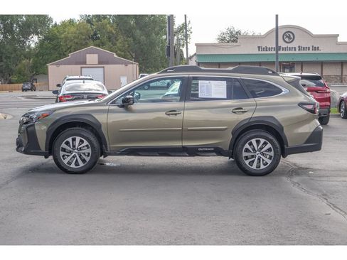 Certified 2025 Subaru Outback Premium AWD/4WD image 6