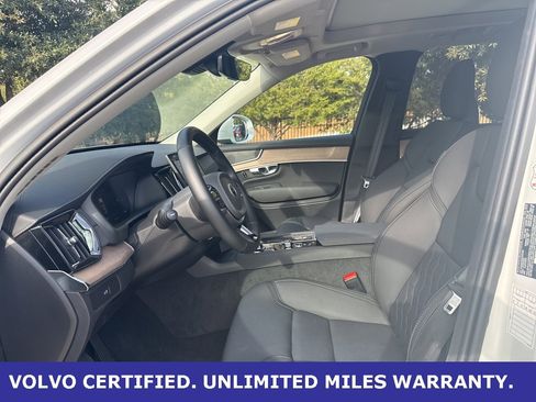 Certified 2025 Volvo XC90 B6 Plus image 20