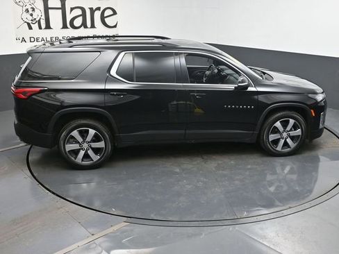 Used 2023 Chevrolet Traverse LT w/ LT Premium Package image 39