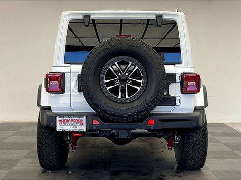 New 2025 Jeep Wrangler Unlimited Rubicon image 3