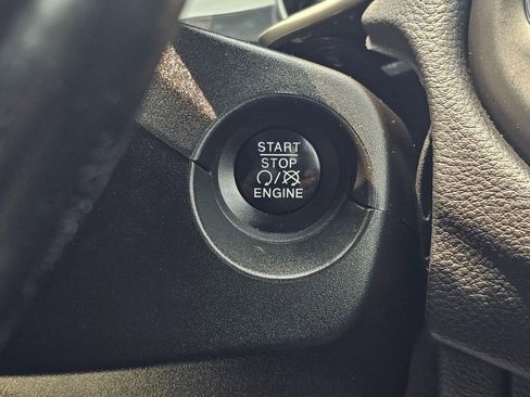 Used 2018 Jeep Compass Latitude w/ Popular Equipment Group image 28