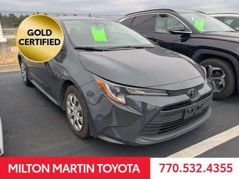 Used 2023 Toyota Corolla LE image 2