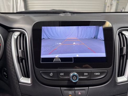 Used 2023 Chevrolet Malibu LT image 35