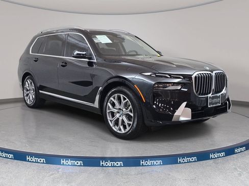 Used 2023 BMW X7 xDrive40i AWD/4WD image 3