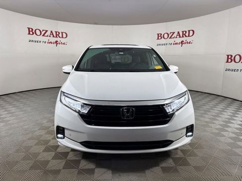Used 2024 Honda Odyssey Touring image 2