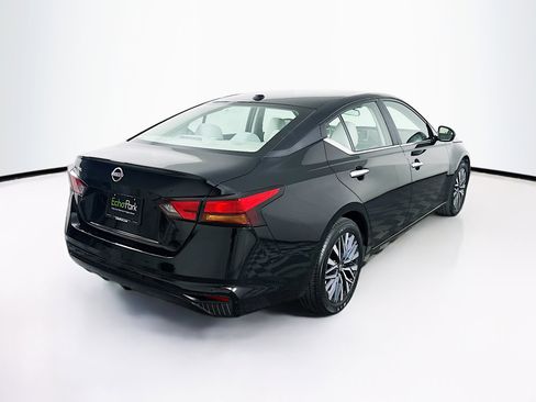 Used 2025 Nissan Altima 2.5 SV image 9