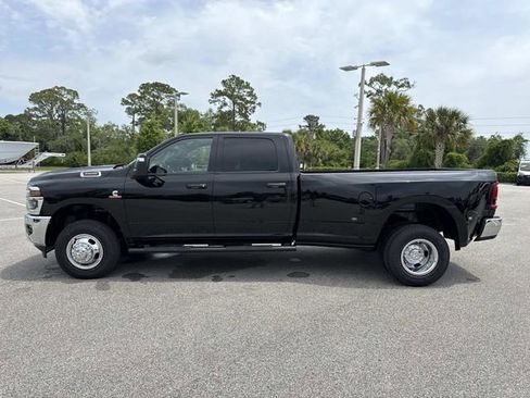 New 2026 RAM 3500 Tradesman AWD/4WD image 6