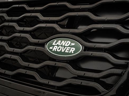 Used 2022 Land Rover Range Rover Velar R-Dynamic S image 3