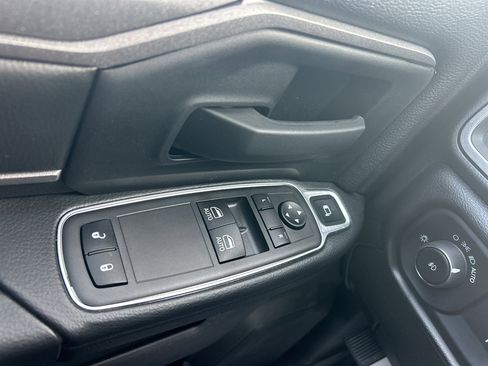 Used 2024 RAM 5500 Tradesman AWD/4WD image 17