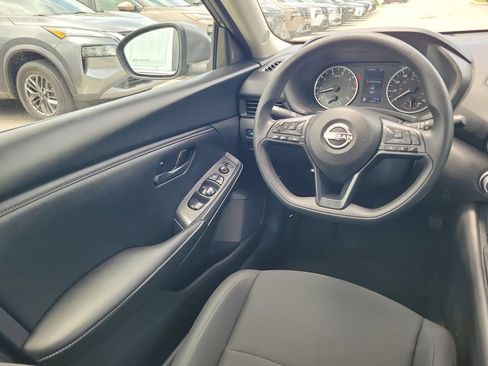 Used 2025 Nissan Sentra S FWD image 15