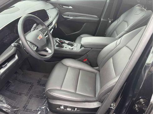 Used 2025 Cadillac XT4 Premium Luxury AWD/4WD image 9