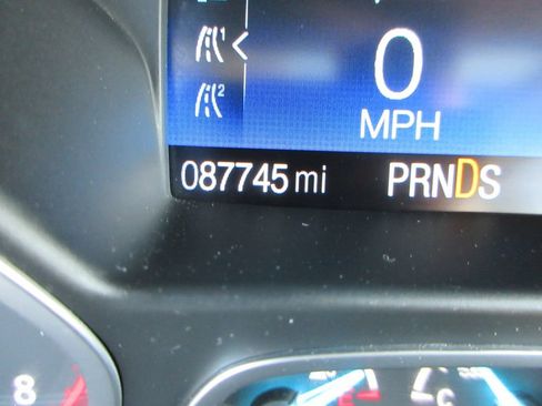 Used 2018 Ford Escape Titanium FWD image 32