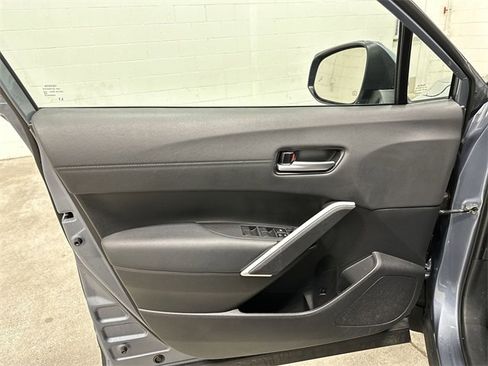 Used 2024 Toyota Corolla Cross XSE image 17