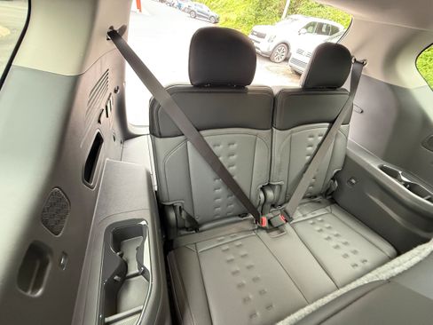 New 2026 Kia EV9 Wind image 13