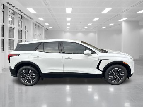 New 2026 Chevrolet Blazer EV LT image 4