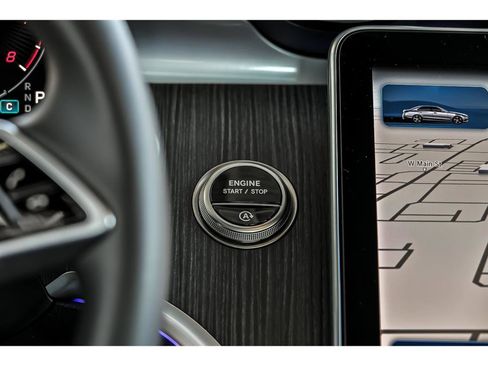 Certified 2025 Mercedes-Benz C 300 4MATIC Sedan image 18