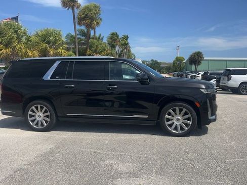 Used 2024 Cadillac Escalade ESV Premium Luxury Platinum image 8